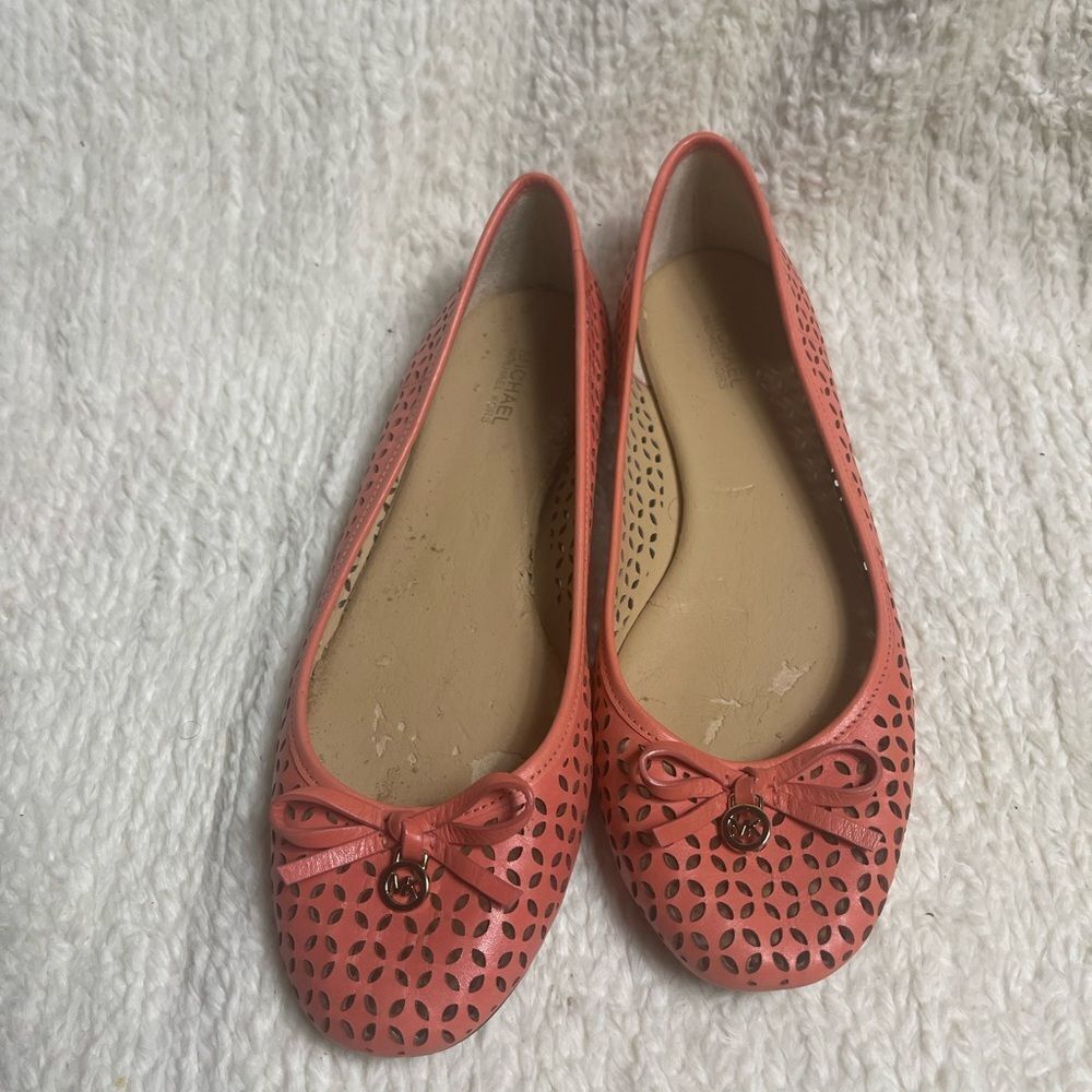 Michael Kors leather cut out Coral Ballet Flats with Bow & MK Details.SZ8.5M